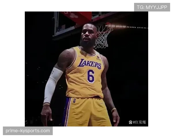 背身单打规则解析：什么是合法背身单打及其判罚标准
